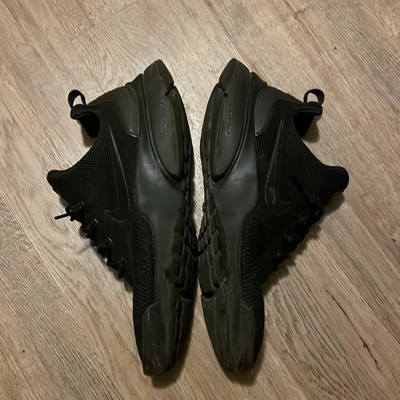 Nike Shoes - Picture 5 of 7